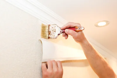 Pose de papier peint à Teyjat — revêtements muraux et toiles de verre